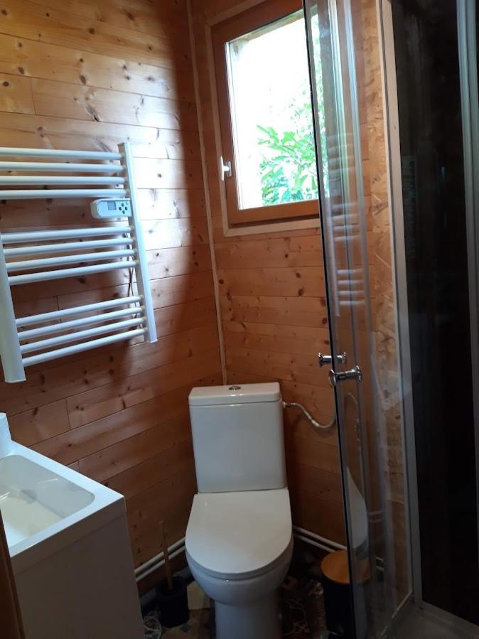 Chalet Chaleureux Avec Parking Garage Motos, Velos La Chapelle-aux-Chasses エクステリア 写真